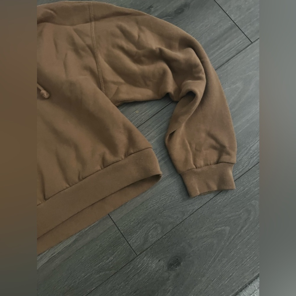 Abercrombie and Fitch (Soft A&F Collection) Crop Hoodie! - Picture 6 of 7